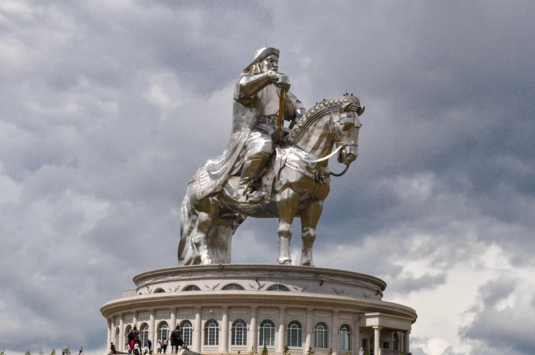 Patung terbesar berbahan aluminium, Sumber: republika.co.id