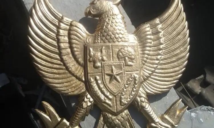 Hiasan logo aluminium, Sumber:tokopedia.com