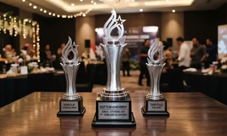 Trophy Acara Gathering, Sumber: AI